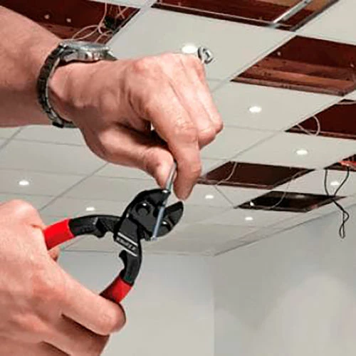 Knipex® CoBolt® Compact Bolt Cutter W/ Notched Blade 6 Knipex® CoBolt® Compact Bolt Cutter W/ Notched Blade - Image 4